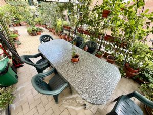 Appartamento con ampio terrazzo privato