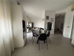 NORD ESCLUSIVO ULTIMO PIANO CON ASCENSORE, DOMOTICA E BOX