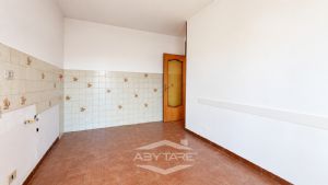 Appartamento quadrilocale con terrazzo in piccolo contesto