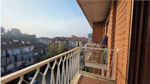 ASTI – PORTA TORINO: ULTIMO PIANO PANORAMICO, TRIPLA ESPOSIZIONE, ASCENSORE E BOX AUTO!