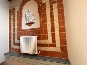 SPLENDIDA CASA RISTRUTTURATA CON TERRENO E RUSTICO