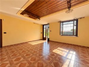 SPLENDIDA CASA RISTRUTTURATA CON TERRENO E RUSTICO