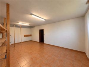 SPLENDIDA CASA RISTRUTTURATA CON TERRENO E RUSTICO