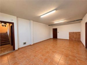 SPLENDIDA CASA RISTRUTTURATA CON TERRENO E RUSTICO